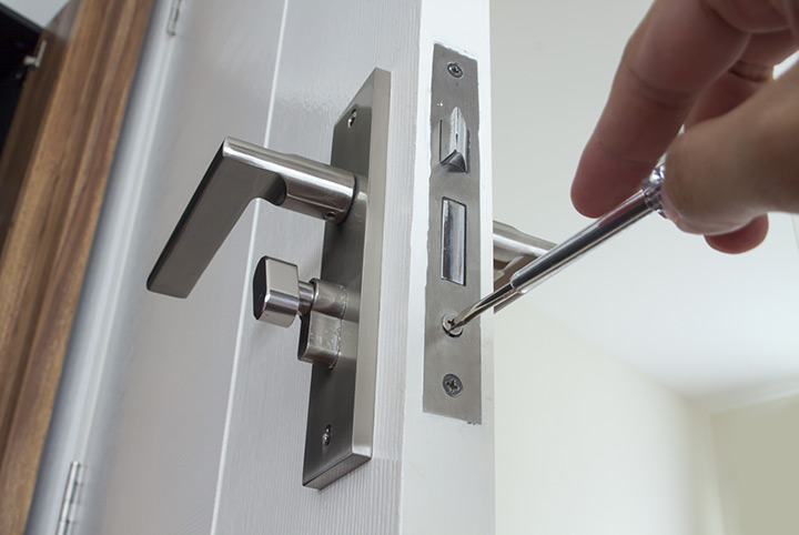 Our local locksmiths are able to repair and install door locks for properties in Gipsy Hill and the local area.